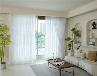 Doli FabricWindow Screen with Geometric Circles and Silver Foil